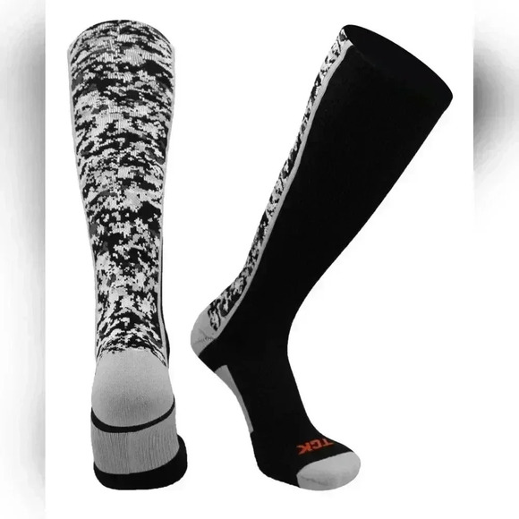 TCK Other - TCK Twin City Adult Long Digital Black Camo Sport Socks XLG NWT